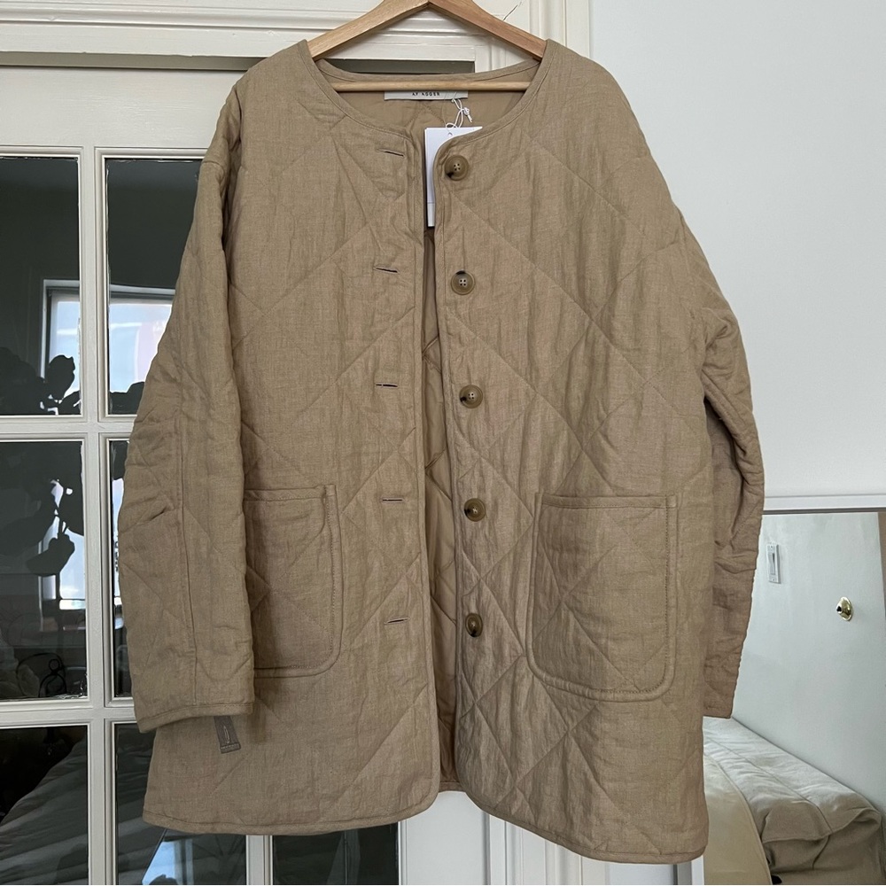 AF Agger beige quilted reversible liner jacket in size M/L